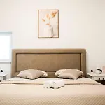 Peninsula Divina *