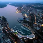 Peninsula Divina 아파트 *