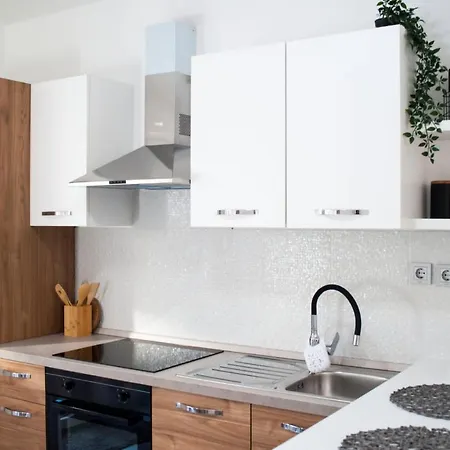 Peninsula Divina Apartment *