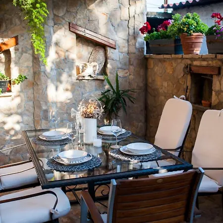 Peninsula Divina Daire