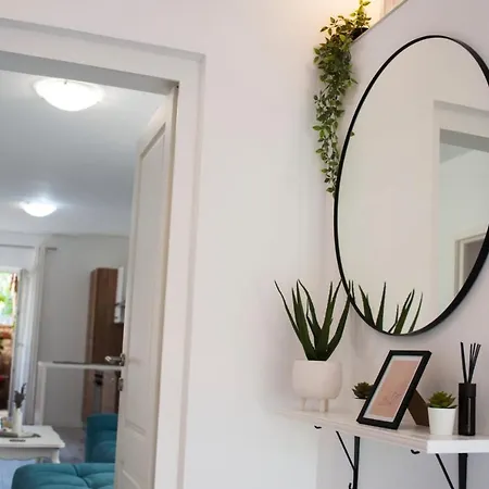 Peninsula Divina Apartment *